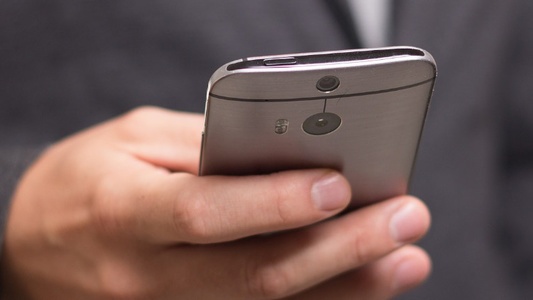 Apple annuncia ritardi negli IPhone a causa del Coronavirus