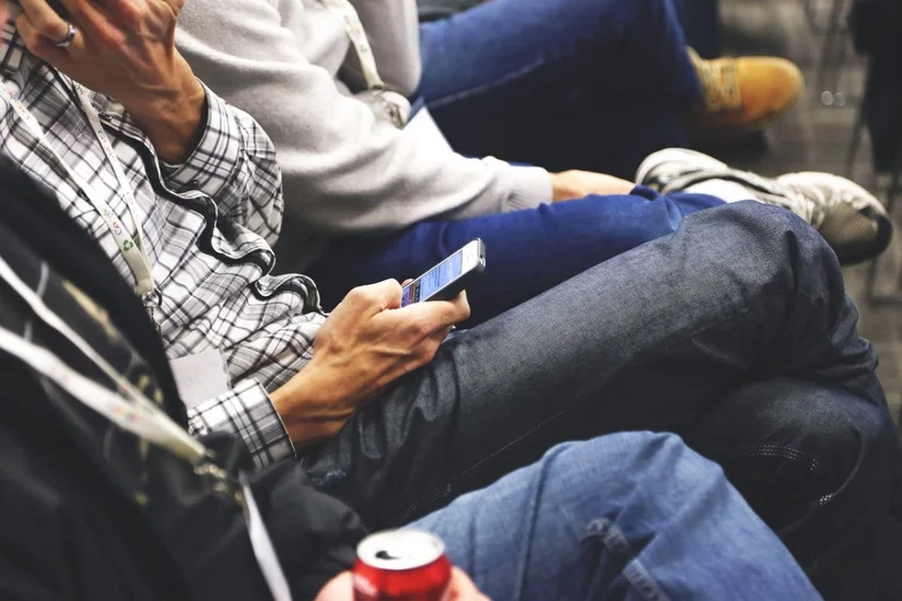 la spesa media di internet in Italia per famiglie e imprese dati agcom